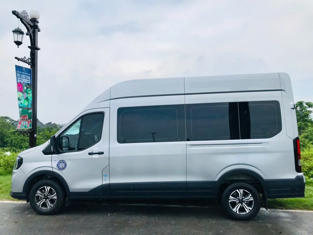 Giá thuê xe 16 chỗ Lĩnh Nam đi Tràng An