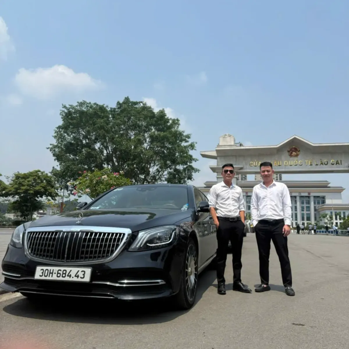 Xe 7 chỗ đi đám cưới thôn Việt Yên Xe 7 chỗ đi đám cưới thôn Việt Yên
